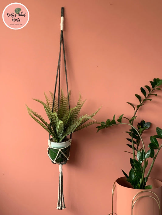 Elegant plant hanger